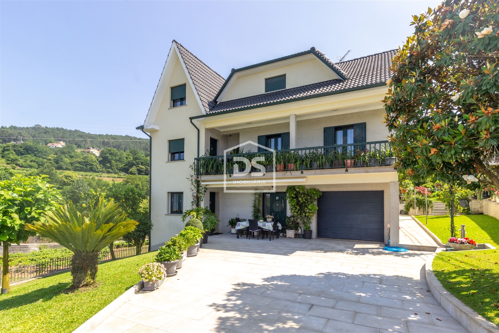 House T6