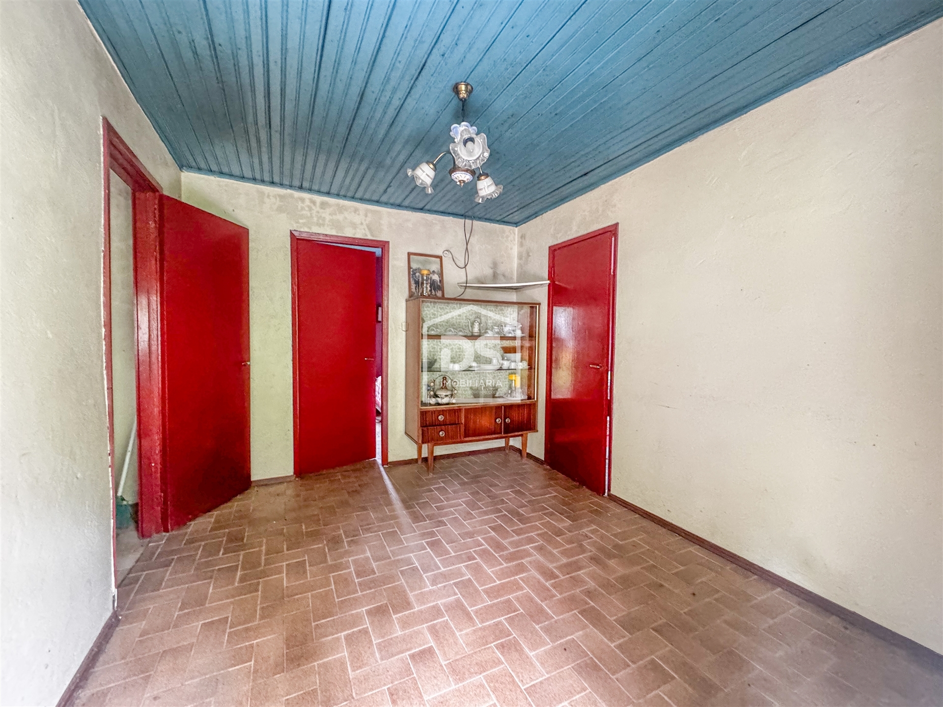 Detached house to restore T2
